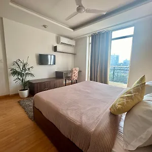 4* Hotel Flamingo Sector 67 I I