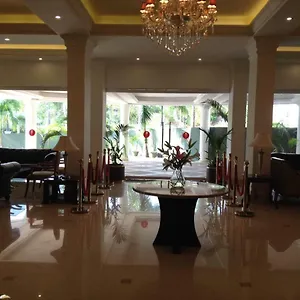 camelot-hotel.hotels-alappuzha.com/